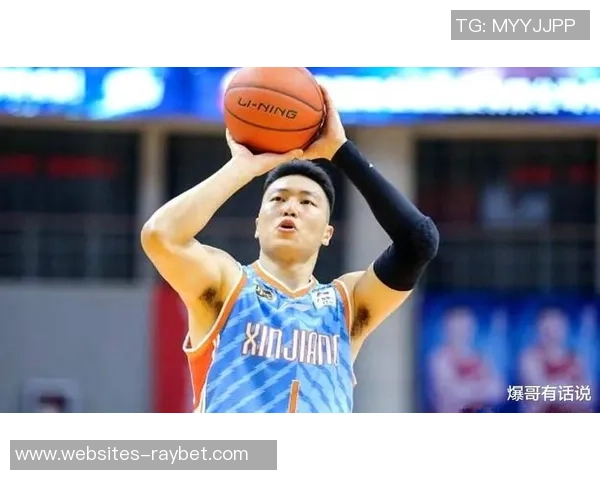 李根:从篮球场上的拼搏到人生舞台的蜕变与成长